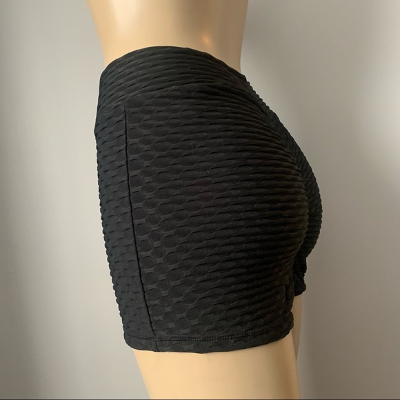 NEW TIKTOK HIGH RISE BLACK YOGA GYM BOOTY SHORTS WOMENS SIZE SMALL/MEDIUM - Picture 8 of 9